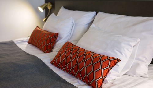 Habitación superior, 1 cama de matrimonio grande con sofá cama