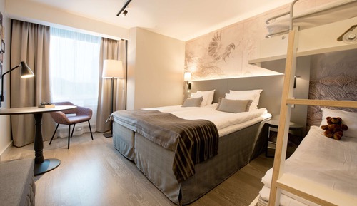 Habitación familiar, varias camas