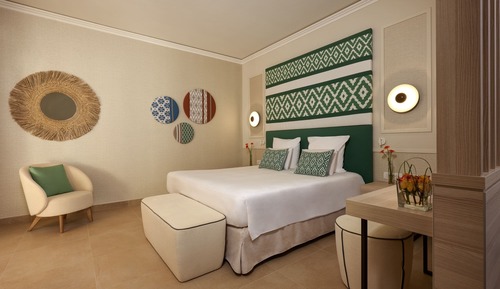 Habitación Deluxe doble, vistas parciales al mar