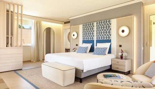 Suite junior, 1 cama de matrimonio grande, vistas al jardín
