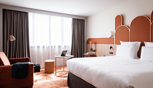 Habitación superior, 1 cama de matrimonio grande con sofá cama