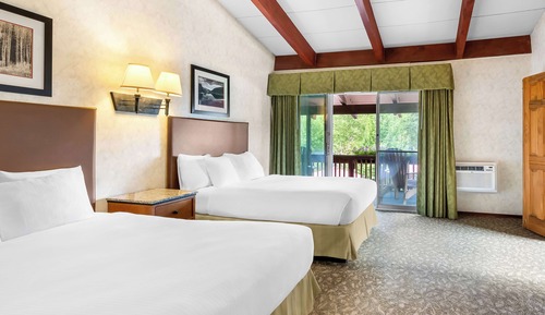 Suite, 2 camas de matrimonio, no fumadores, bañera de hidromasaje (2nd Floor;with Sofabed)