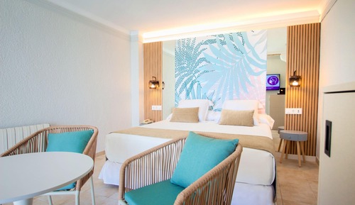 Habitación doble, terraza, vistas al mar (Torre Paradis)