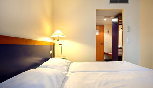 Habitación estándar con 1 cama doble o 2 individuales