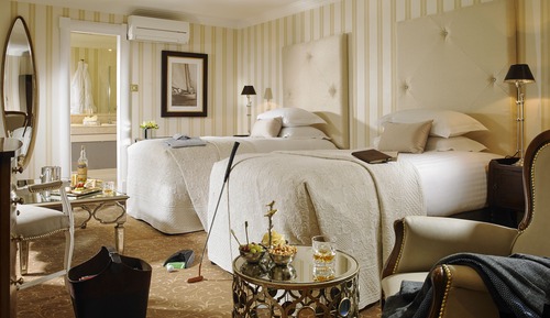 Habitación estándar con 1 cama doble o 2 individuales