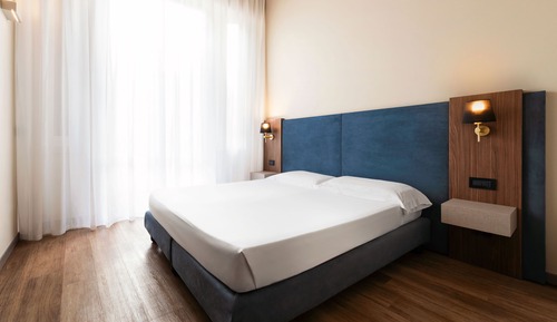 Habitación con 1 cama doble o 2 individuales