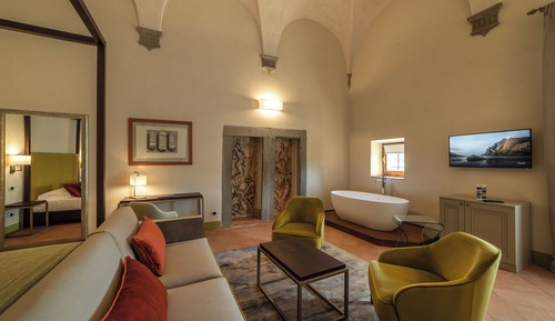 deluxe junior suite