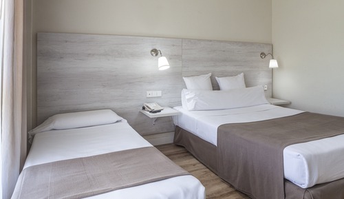 Habitación triple estándar (3 Adults)