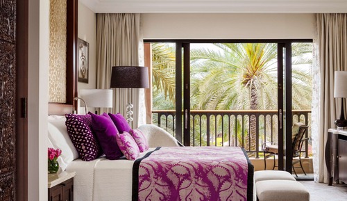 Habitación superior, 1 cama de matrimonio grande (Palace Manzil, UAE Resident, w/ Host)