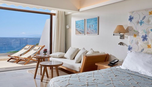 Club Junior Suite (Seafront View)