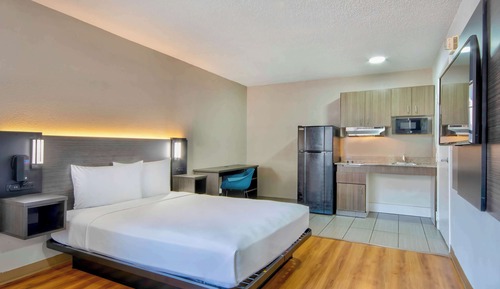 Habitación estándar, 1 cama de matrimonio, accesible para personas con discapacidad, no fumadores