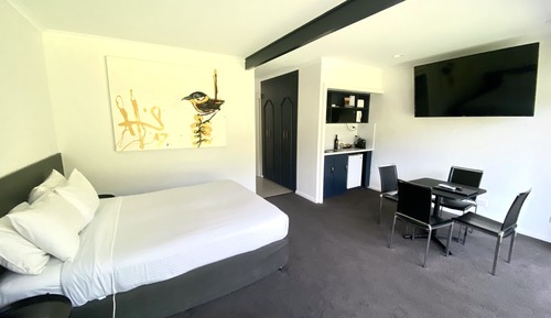 Habitación familiar, varias camas, vistas al jardín