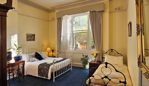 Habitación doble, varias camas