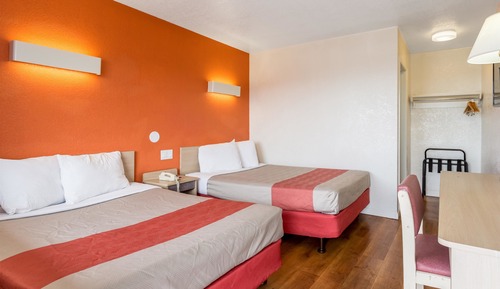 Habitación estándar, 2 camas dobles, fumadores