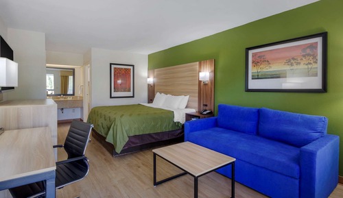 Habitación estándar, 1 cama de matrimonio grande con sofá cama, no fumadores (1 Person Sofa Bed)