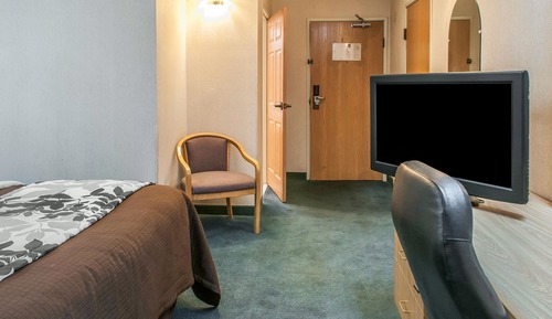 Habitación estándar, 1 cama de matrimonio grande, accesible para personas con discapacidad