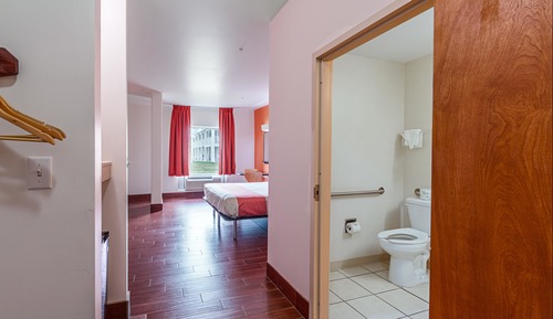 Habitación estándar, 1 cama de matrimonio grande, accesible para personas con discapacidad