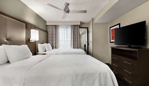 Suite 1 hab., 2 matrimoniales, no fumad.