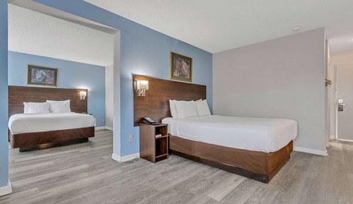 Suite familiar, 2 camas de matrimonio, no fumadores (Second Floor, Stairs, No Elevator)