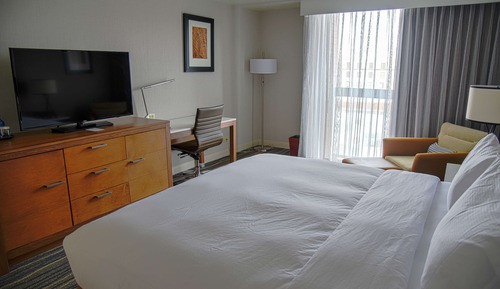 Habitación, 1 cama de matrimonio grande, accesible para personas con discapacidad, bañera