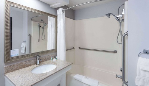 Habitación, 1 cama de matrimonio grande, no fumadores (Mobility, Tub w/ Grab Bars)
