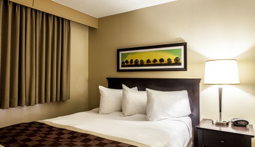 Suite, 1 cama de matrimonio, no fumadores (1 Bedroom, Pool Walkout, Main Floor)