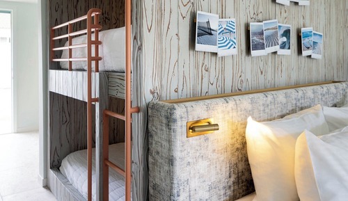 Suite, vistas a la piscina (King and Bunk)