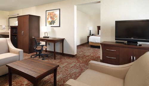 Executive Suite, 1 King Bed, Jetted Tub, Non Smoking