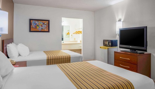 Habitación estándar doble, 2 camas dobles, no fumadores