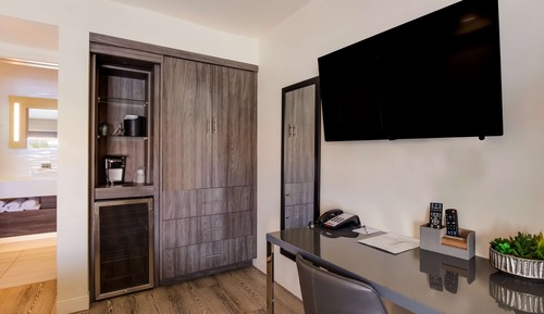 Suite, 1 cama de matrimonio grande, no fumadores, frigorífico y microondas
