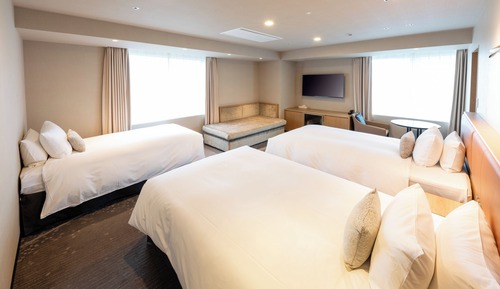 Habitación triple estándar, vistas a la ciudad (CornerTriple Cityview Nonsmoking 43㎡)