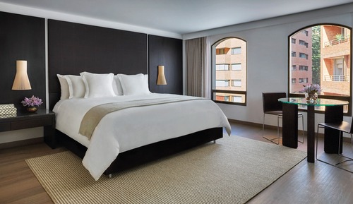 One-Bedroom Premier Suite