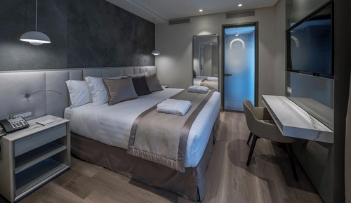 Habitación superior, 1 cama de matrimonio grande, no fumadores
