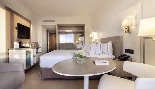 Habitación Premium, vistas al mar (2 Adults + 1 Child)
