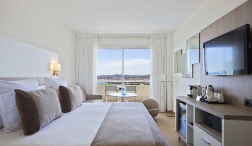 Suite junior (2 Adults + 1 Child)
