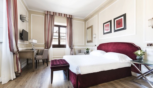 Habitación superior con 1 cama doble o 2 individuales