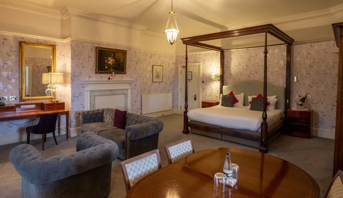Habitación (Four Poster)