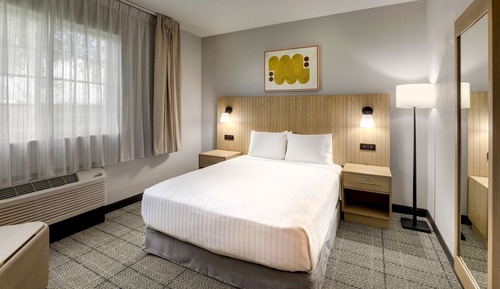 Suite estudio, 1 cama de matrimonio (Mobility Roll in Shower)