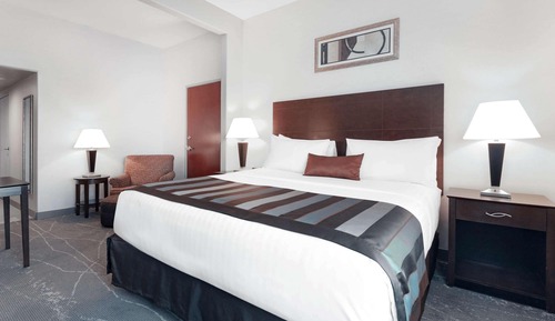 Habitación estándar, 1 cama de matrimonio grande, no fumadores (Mobility Accessible)