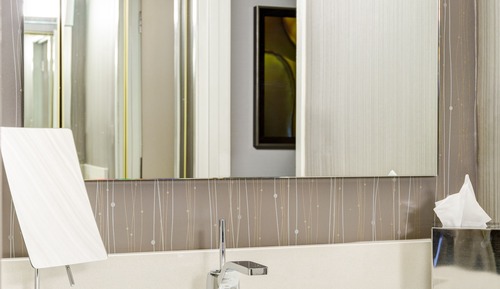 Habitación, 1 cama de matrimonio grande con sofá cama (Mobility/Hearing Accessible, Tub)