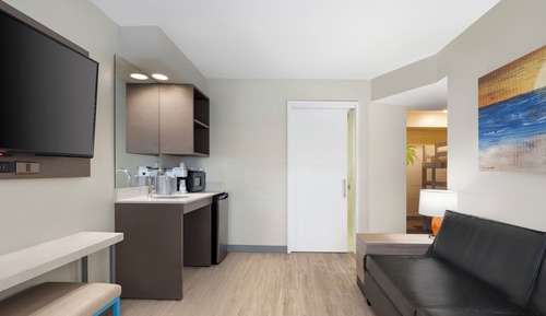 2 Bedroom Queen Suite, Waterpark Included