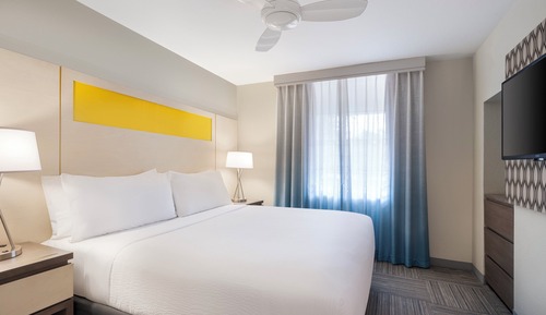 Accessible, 2 Bedroom King Suite, Waterpark Included