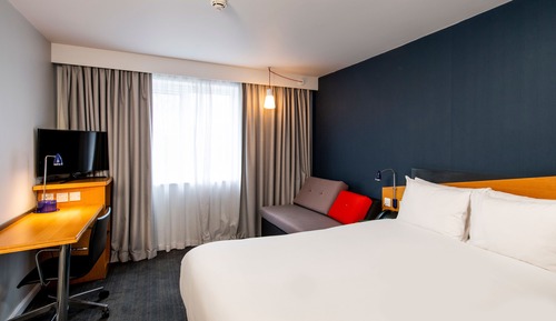 Habitación estándar, 1 cama doble con sofá cama (with Free Hot Breakfast)