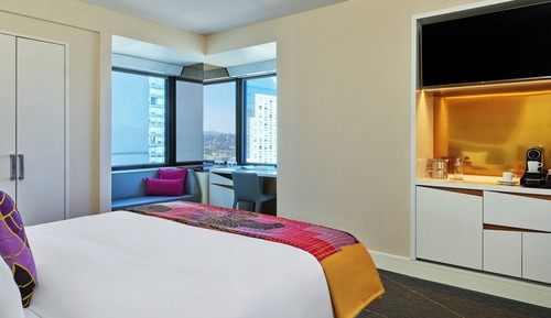 Suite estudio, 1 cama de matrimonio grande, no fumadores, en esquina (View)