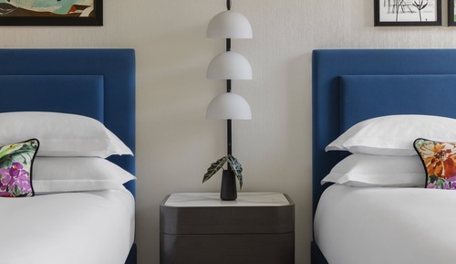Habitación, 2 camas de matrimonio, vistas a la ciudad (Essential)