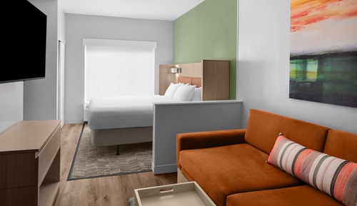 Estudio, 1 cama de matrimonio grande con sofá cama
