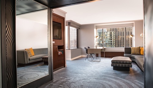 Suite superior, 1 cama de matrimonio grande, vistas a la ciudad, en esquina