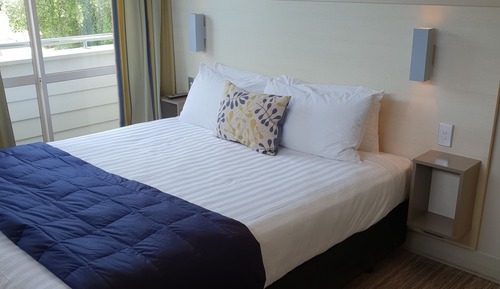 Deluxe One Bedroom Apartment