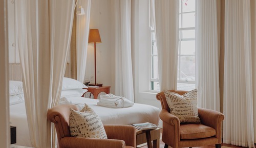 Habitación (Large Guest Room)