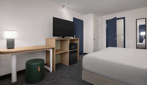 Habitación, 1 cama de matrimonio grande, accesible para personas con discapacidad, bañera (Mobility)